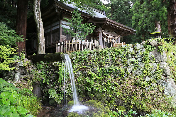 大滝神社湧水